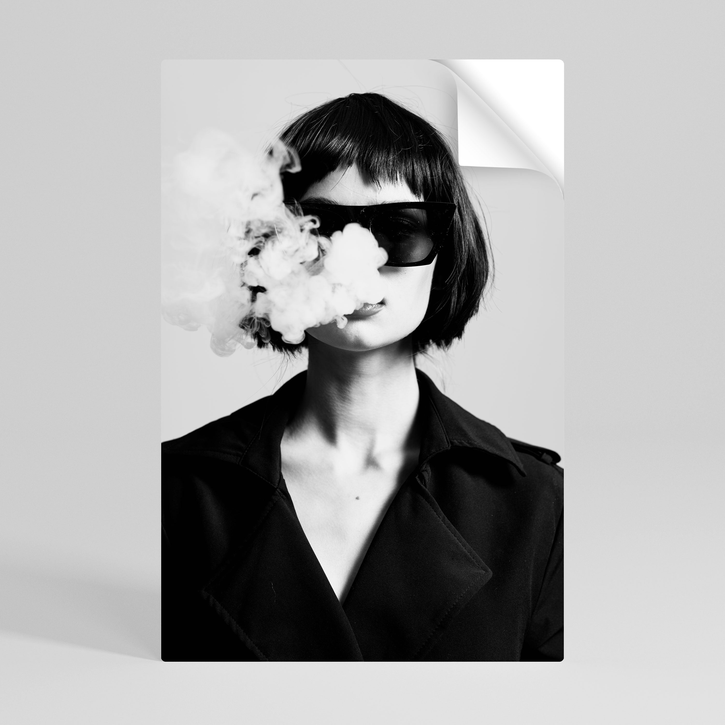 SMOKY BELLE Αφίσα με κόλλα και κολλήματα