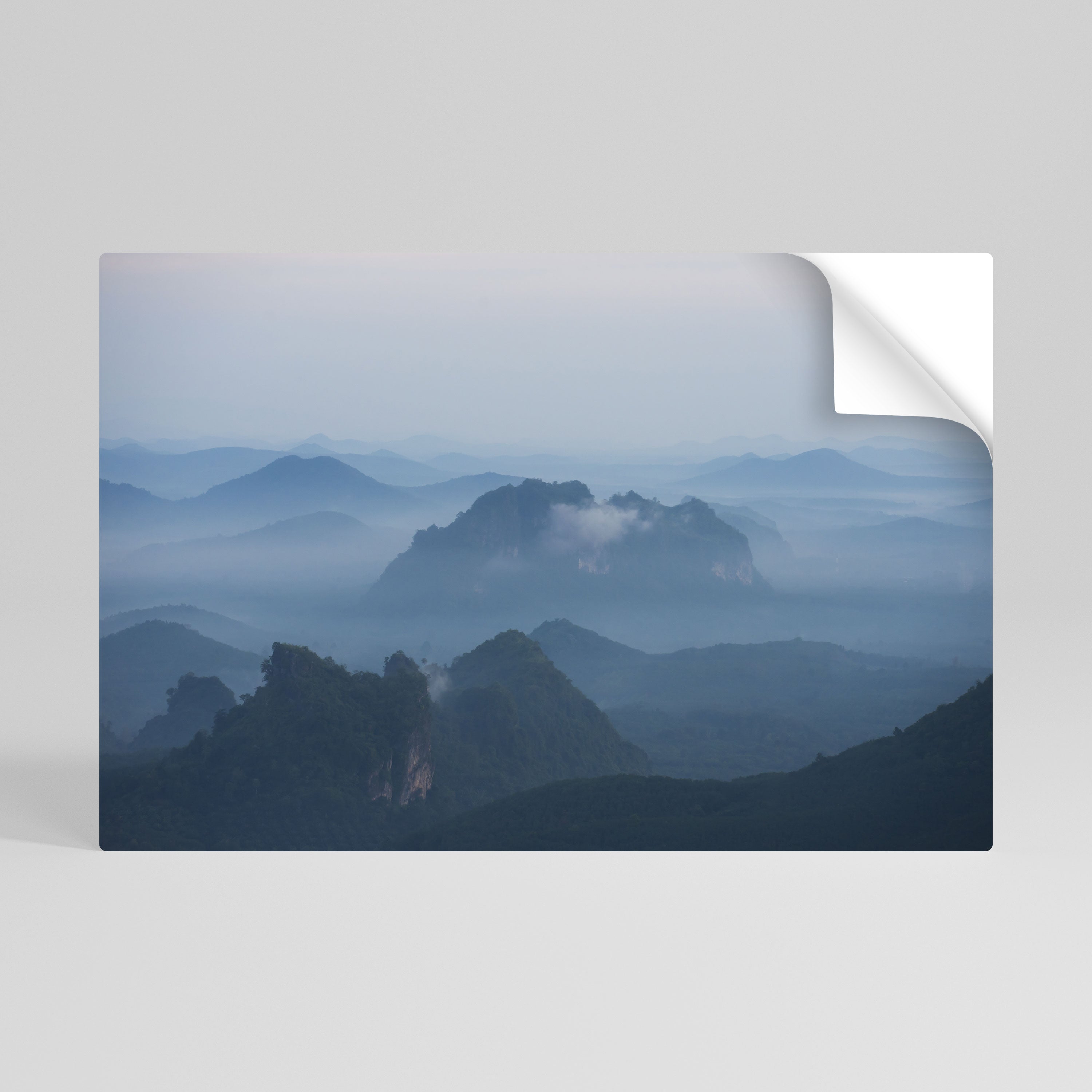 Οριζόντια αφίσα MISTY MOUNTAIN WHISPER, ξεκολλήστε και κολλήστε