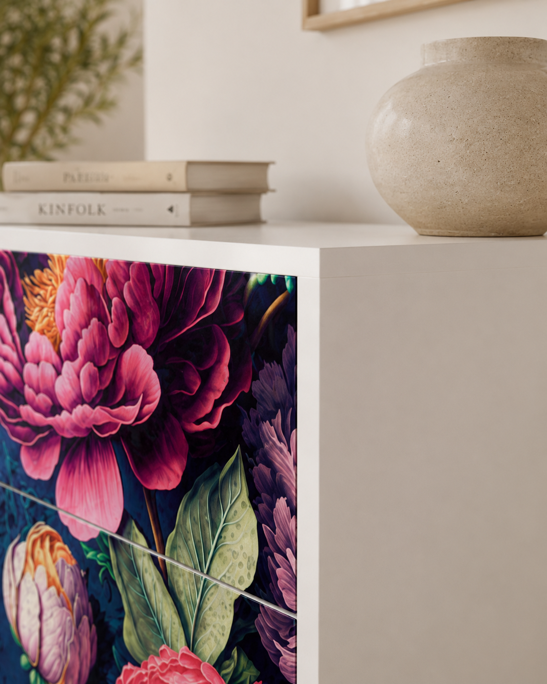 BLOOMING ELEGANCE Chest of drawers