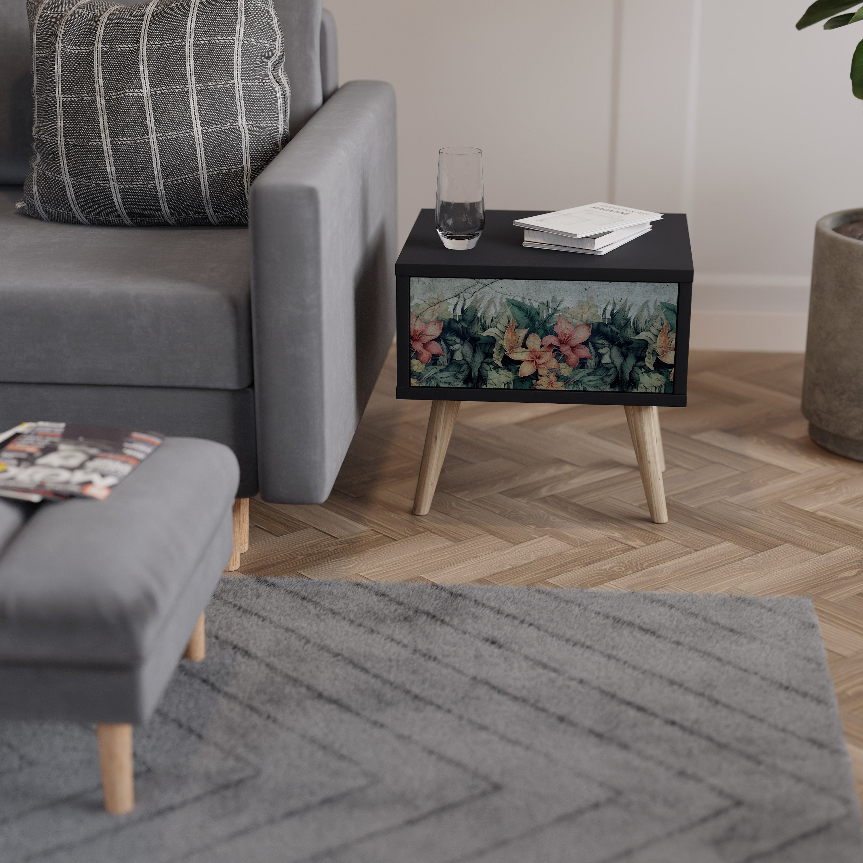 HEAVENLY BLOOM Nightstand in Black Finish