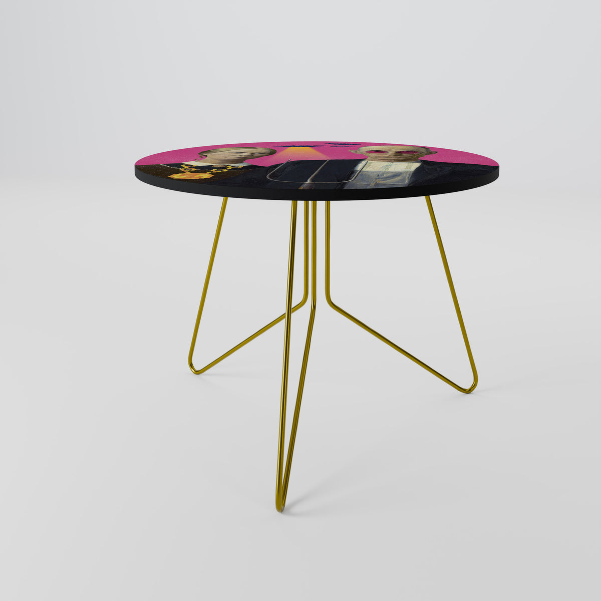 AMERICAN GOTHIC ALIEN Coffee Table