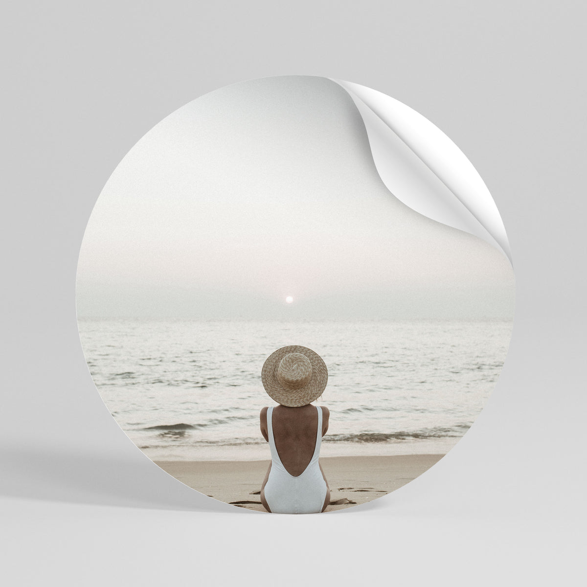 SAND AND SOLITUDE Αυτοκόλλητη Αφίσα στρογγυλή