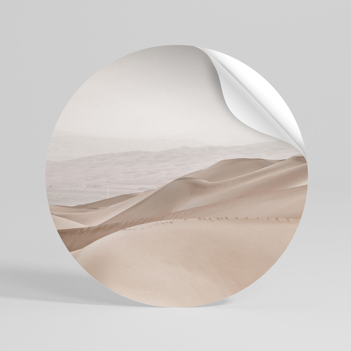 TRANQUIL TIDES Αυτοκόλλητη Αφίσα στρογγυλή