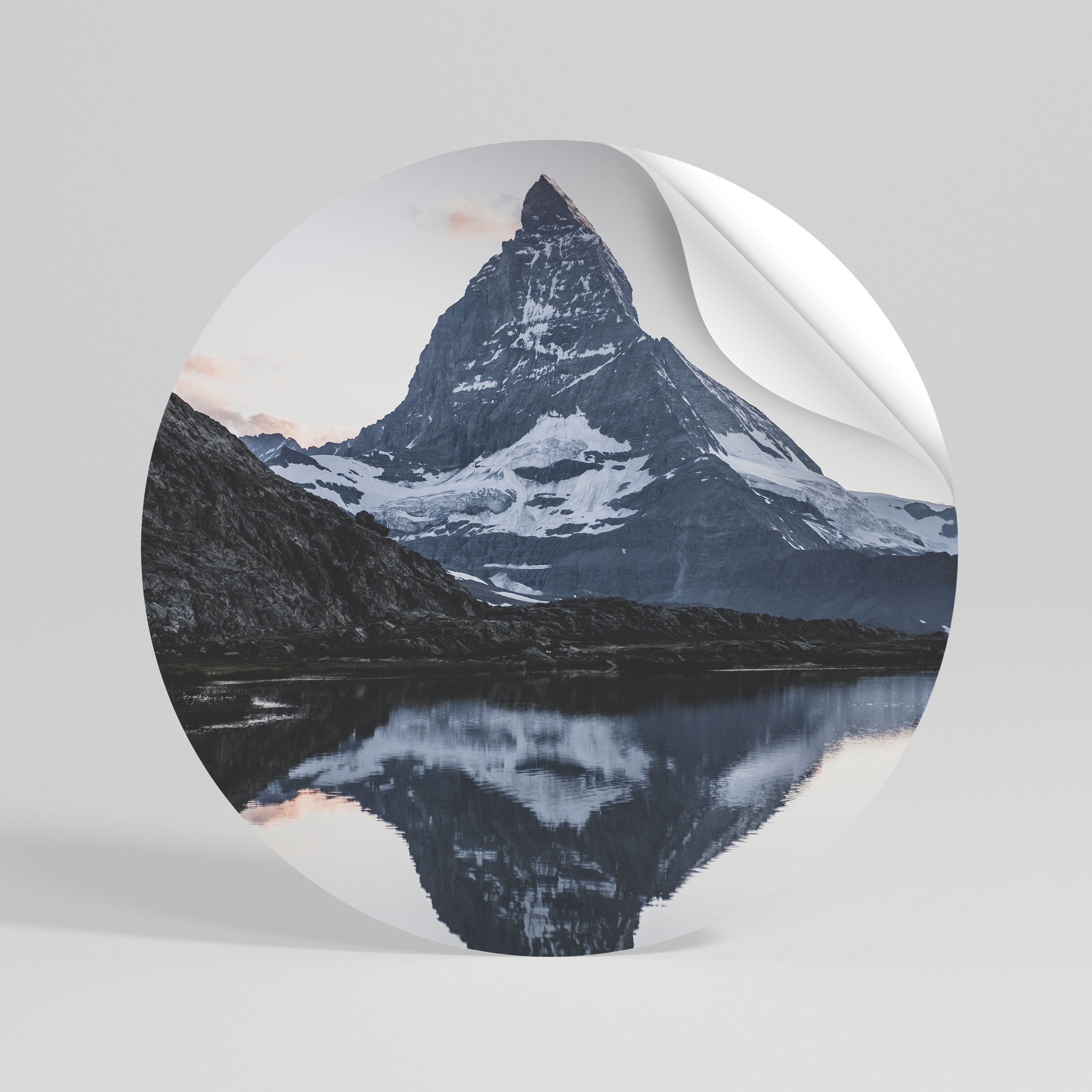 MEMORY OF MATTERHORN Αυτοκόλλητη "Peel and Stick" Αφίσα στρογγυλή