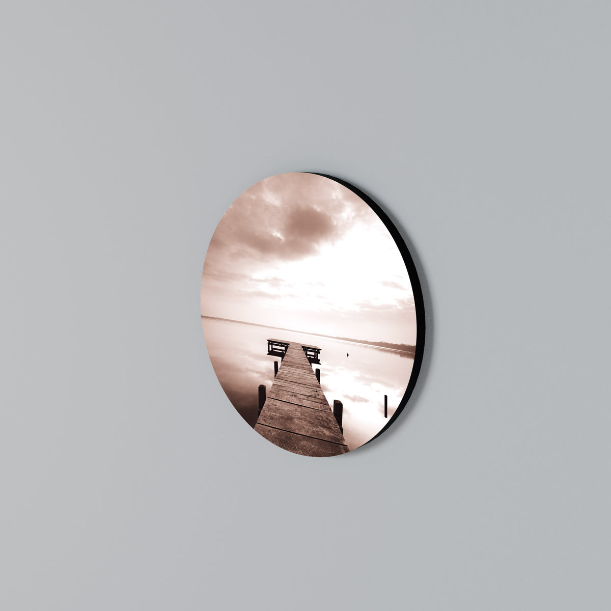 ECHOES OF STILLNESS Στρογγυλός πίνακας ζωγραφικής