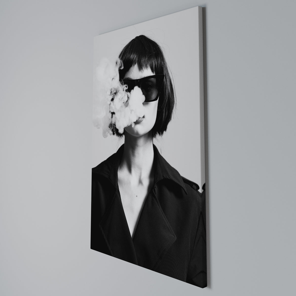 SMOKY BELLE Κατακόρυφος Πίνακας σε Καμβά