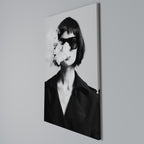 SMOKY BELLE Κατακόρυφος Πίνακας σε Καμβά
