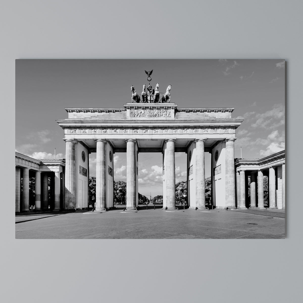 ECHOES OF HISTORY Horizontal Canvas Print