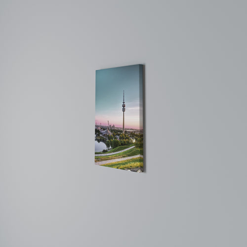 TOWERING DREAMSCAPE Κατακόρυφος Πίνακας σε Καμβά