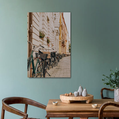 URBAN CYCLE HAVEN Κατακόρυφος Πίνακας σε Καμβά