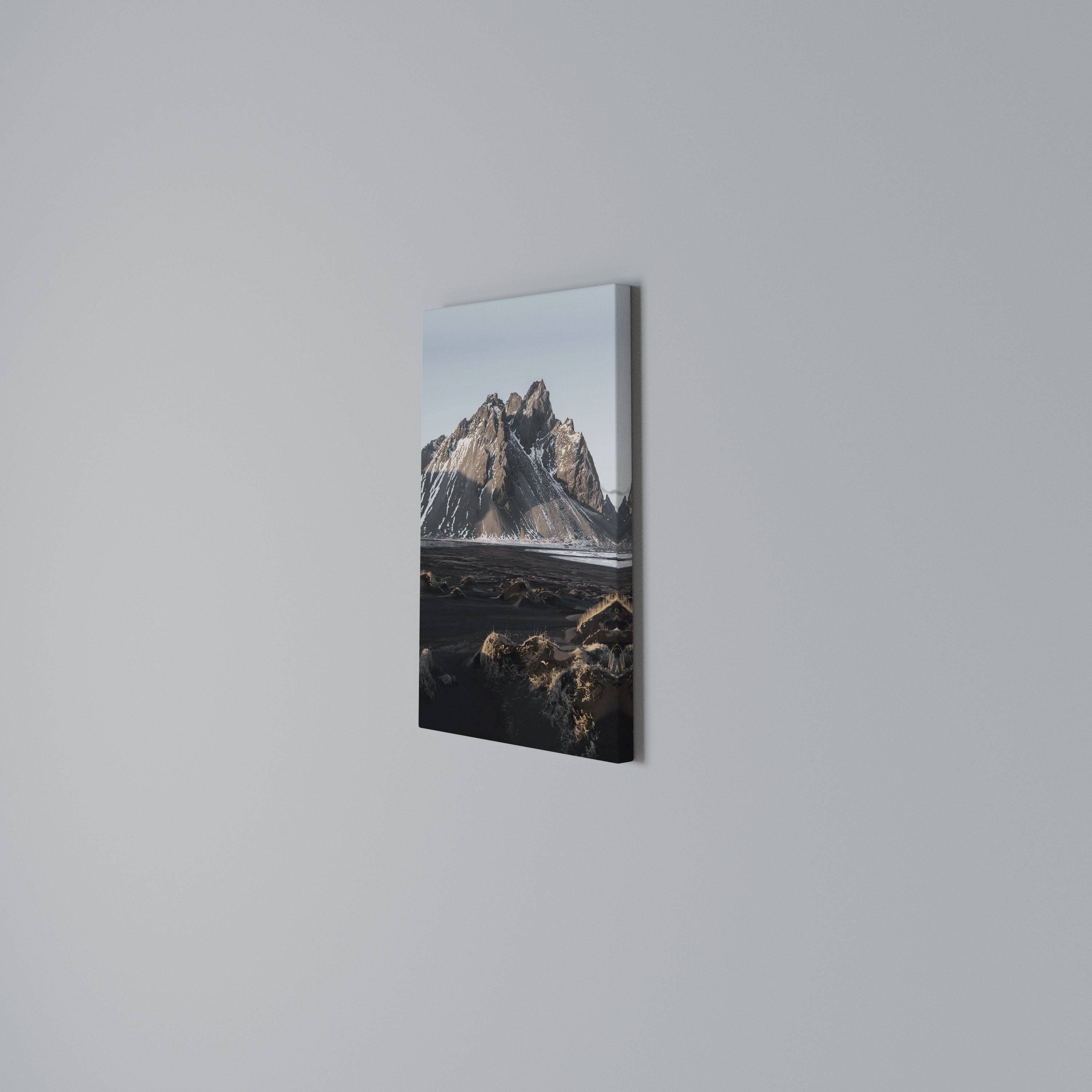 ECHOES OF TIMELESS HEIGHTS Κατακόρυφος Πίνακας σε Καμβά