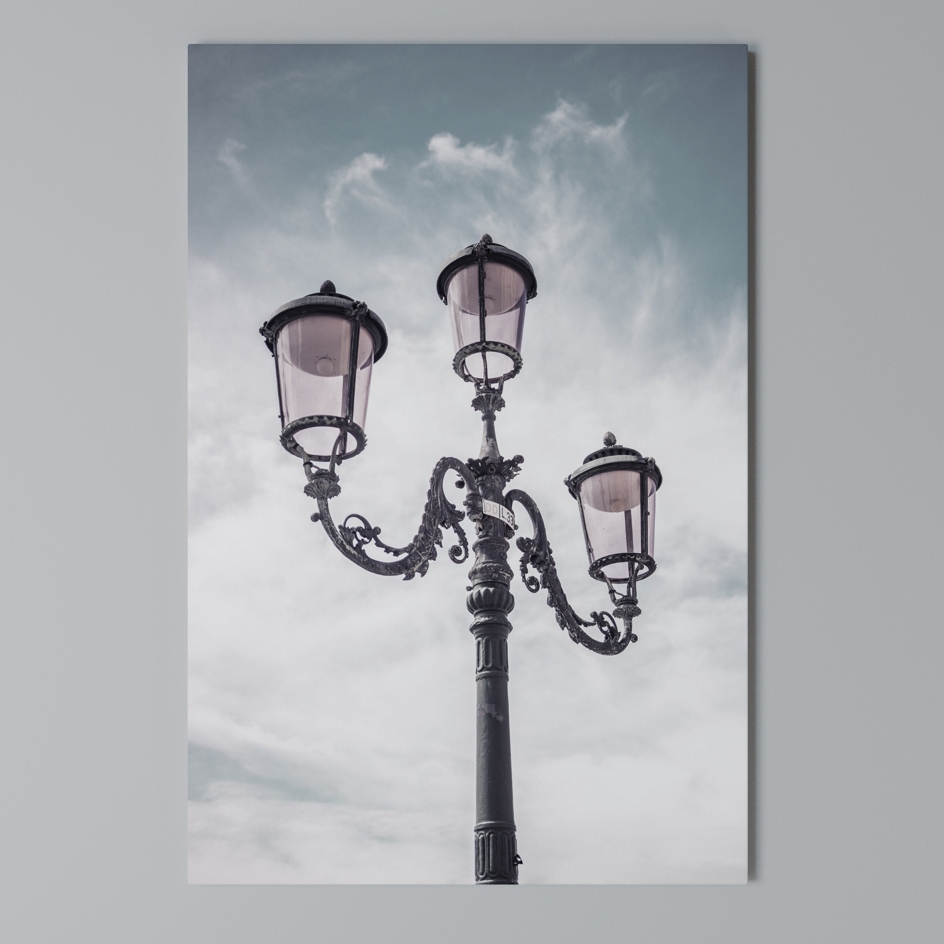 WHISPERS OF LIGHT Κατακόρυφος Πίνακας σε Καμβά
