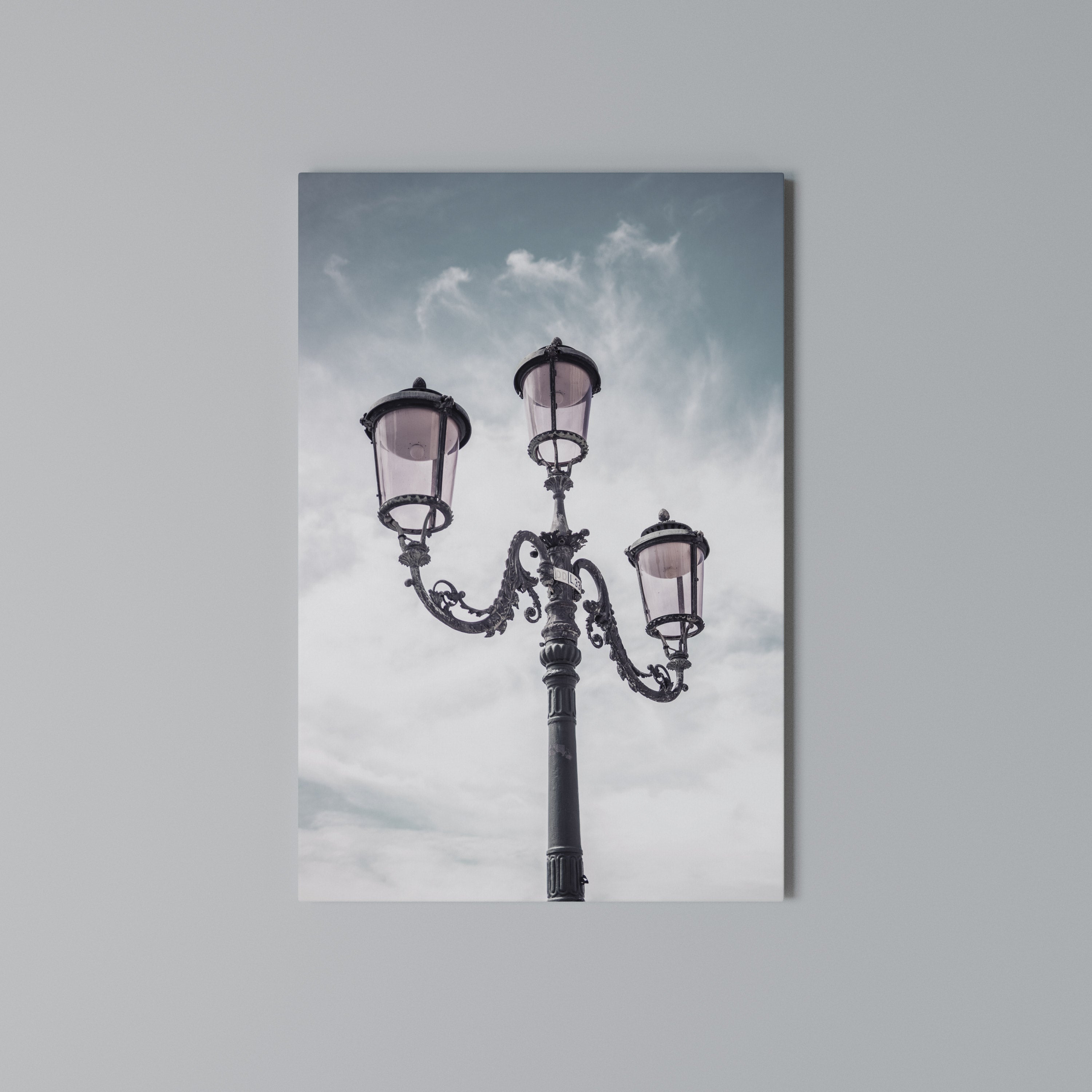 WHISPERS OF LIGHT Κατακόρυφος Πίνακας σε Καμβά