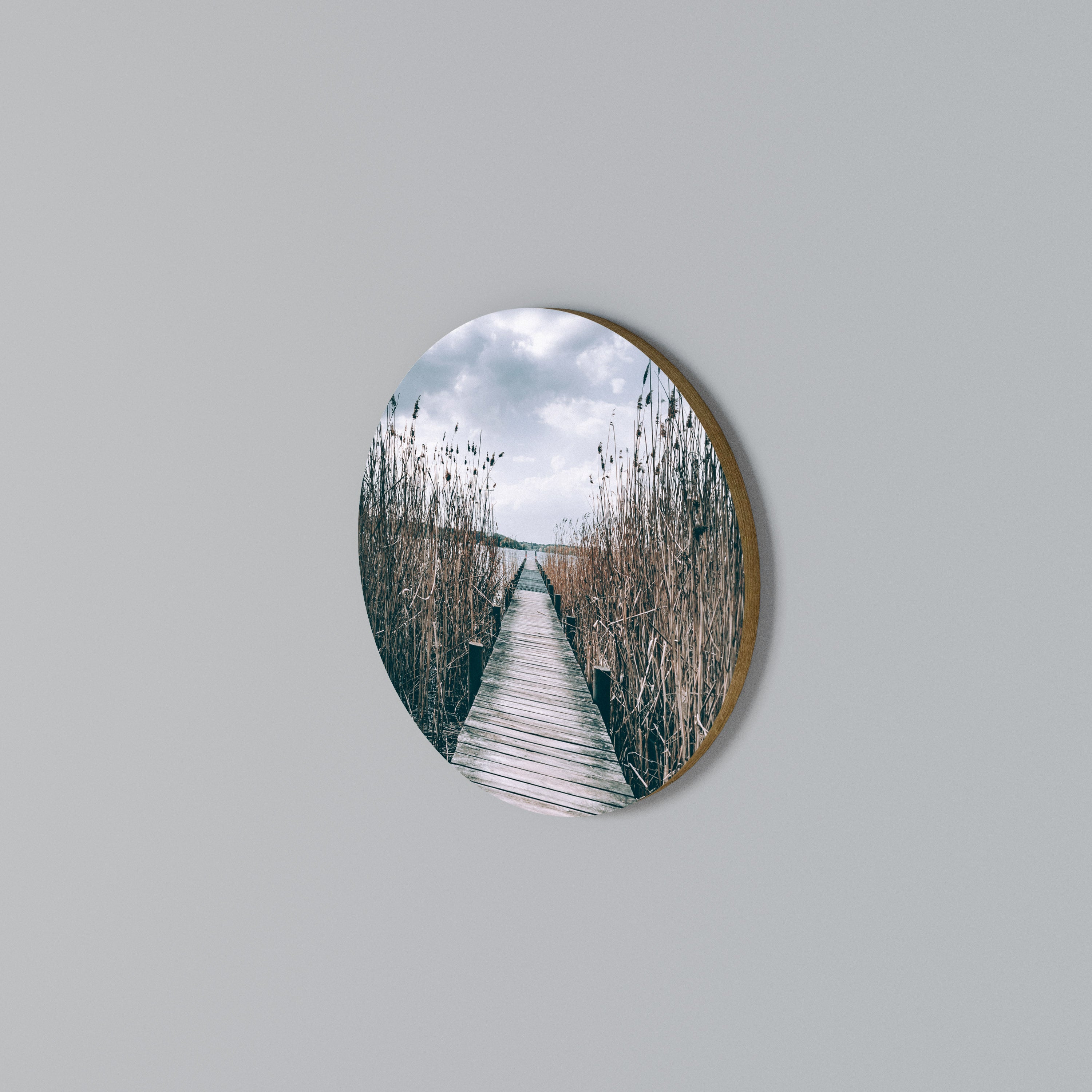 GAZE INTO STILLNESS Στρογγυλός πίνακας ζωγραφικής