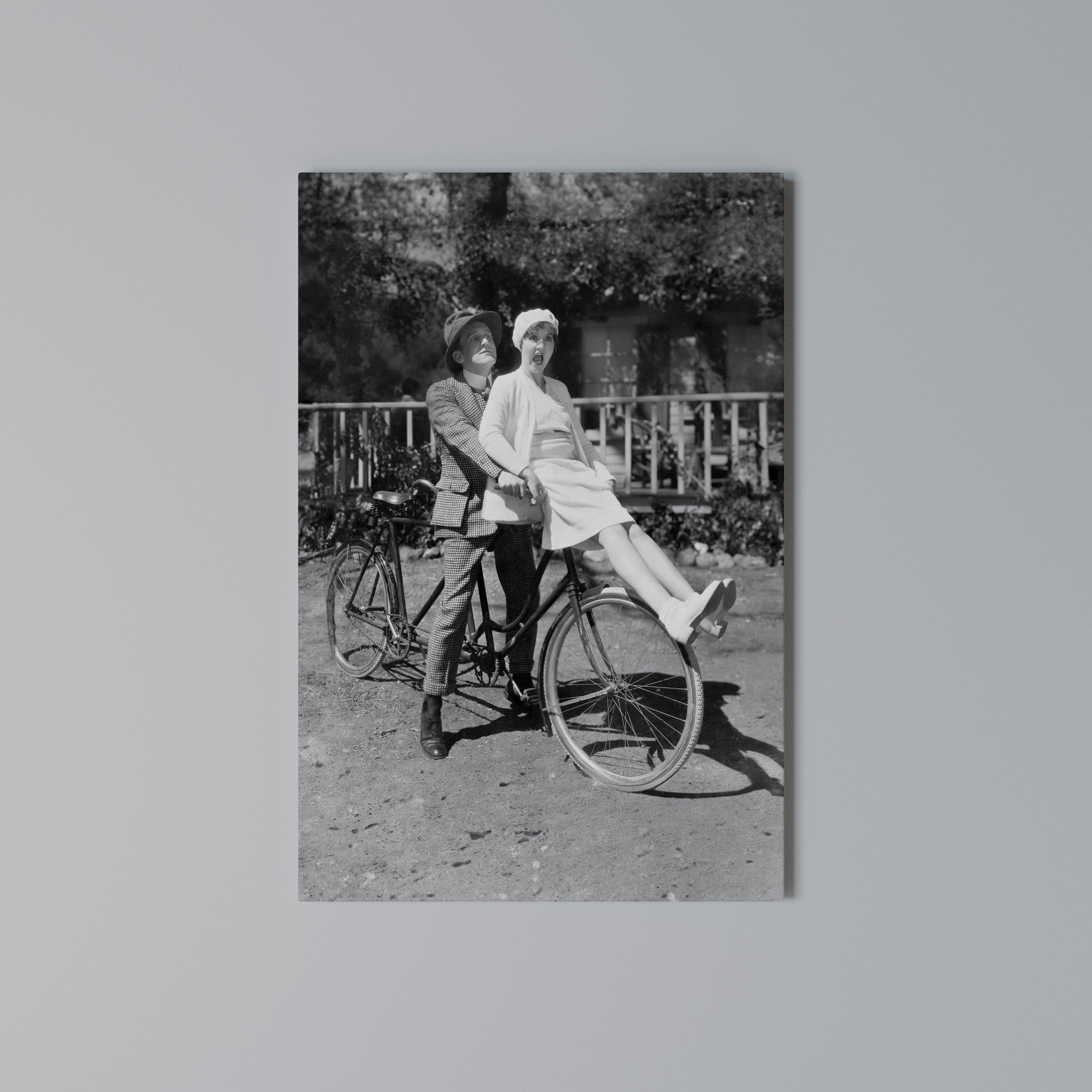 RIDING THROUGH TIME Κατακόρυφος Πίνακας σε Καμβά