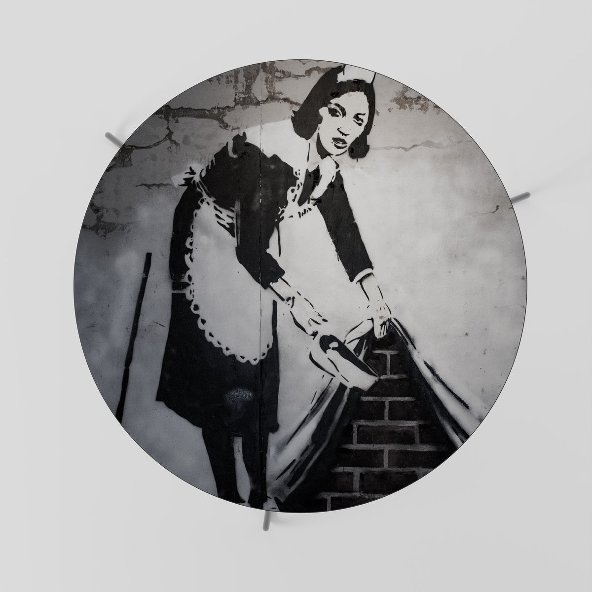 SWEEPING UNDER (BANKSY) Τραπεζάκι σαλονιού