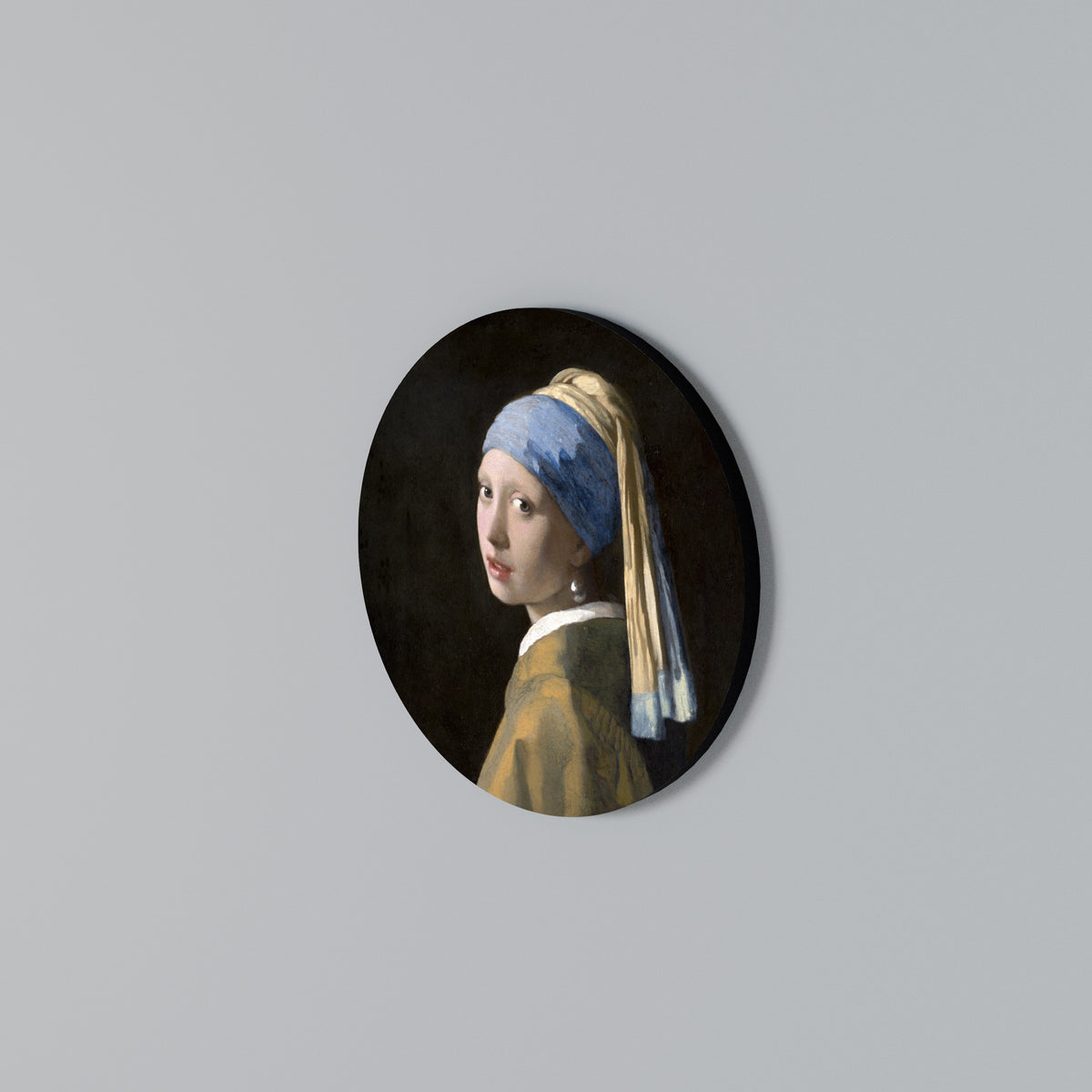 GIRL WITH A PEARL EARING Round Wall Art