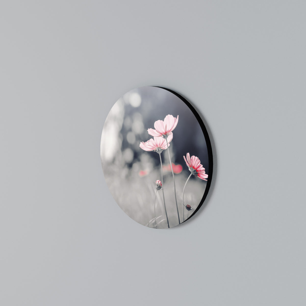 SUBTLE PETAL DANCE Στρογγυλός πίνακας ζωγραφικής