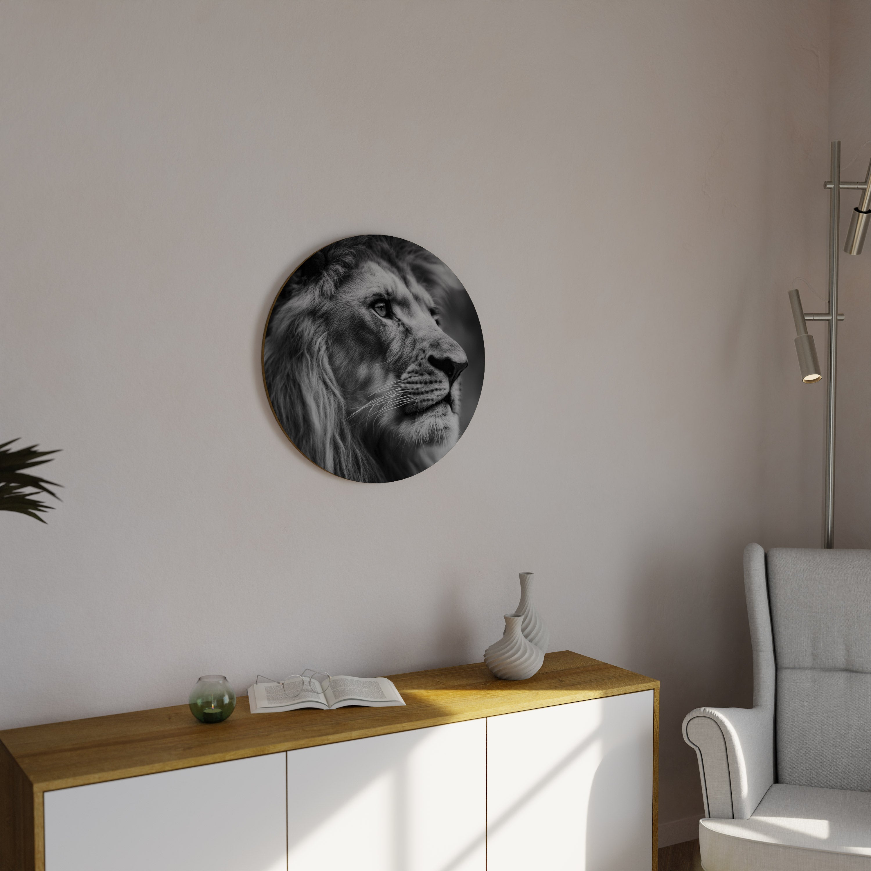 ROYAL REFLECTION Round Wall Art